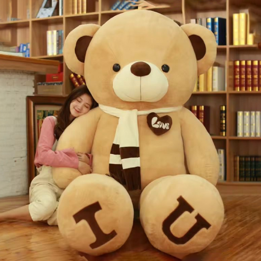 VERY BIG BROWN BEAR LOVE IU